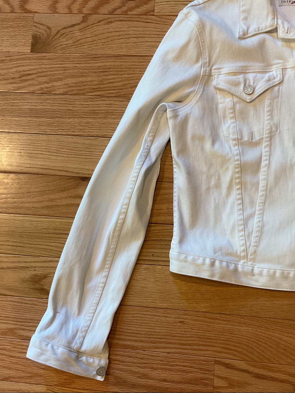 Joie White Lightweight Jean Jacket like new has dirt smudge back large NWOT - Picture 5 of 16